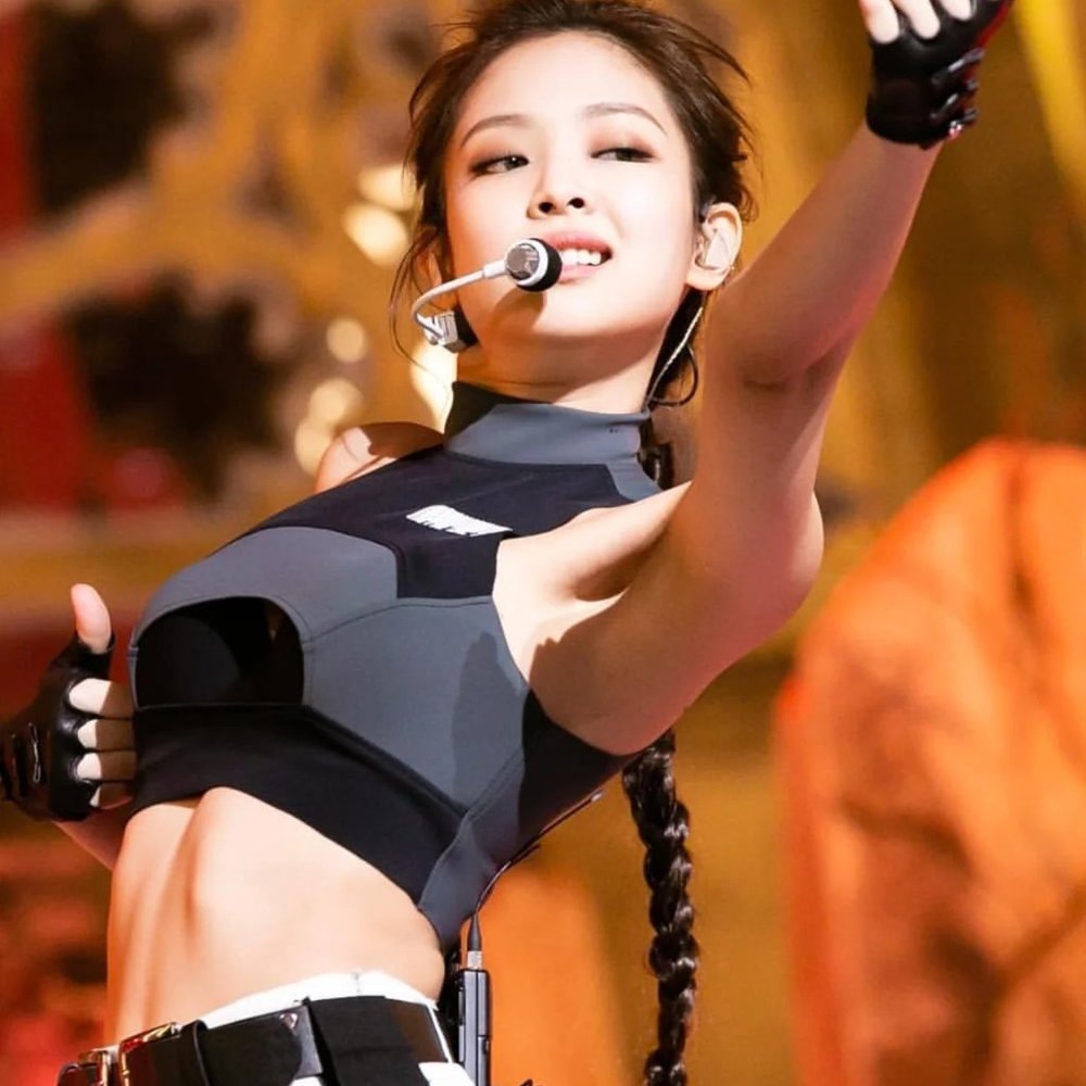 Me-Dic-Al Mecha Crop Top Black / Grey Multi